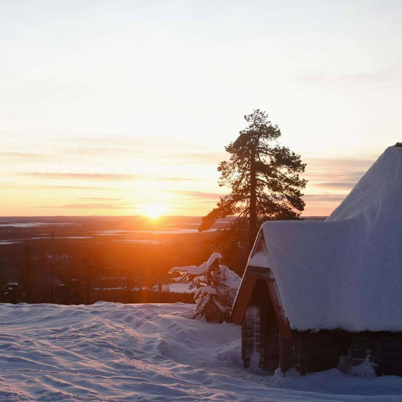 Classic Log Cabin Ski-In Ski-Out เลวี ภายนอก รูปภาพ