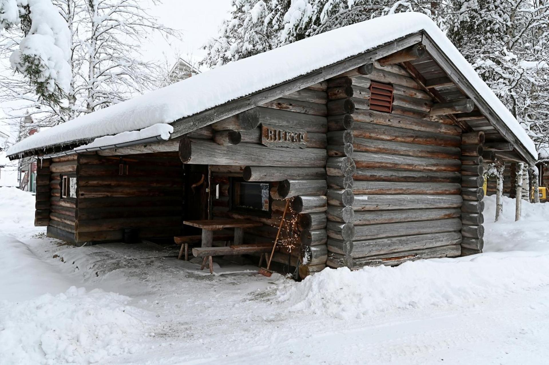 Classic Log Cabin Ski-In Ski-Out เลวี ภายนอก รูปภาพ